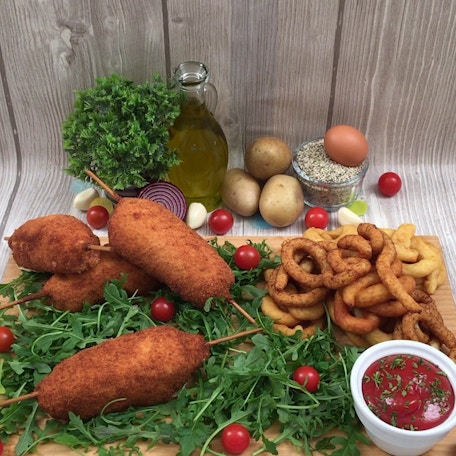 Selbstgemachte Kroketten mit Schnitzel-Spießen