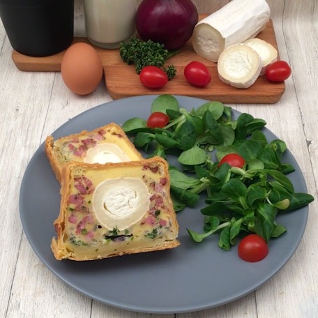 Knuspriger Quiche-Cake
