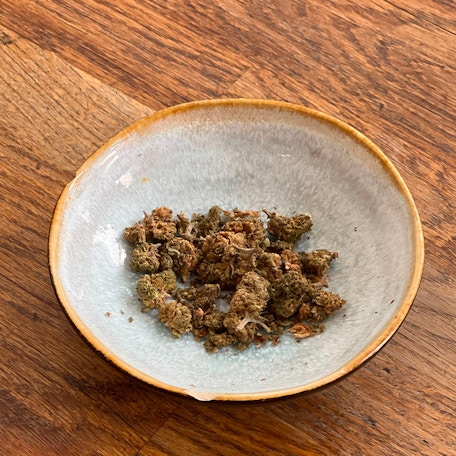 Mais mais mais, le CBD c’est une drogue ?!