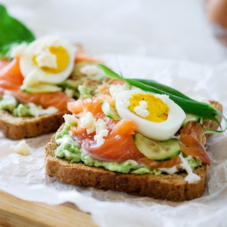 Toast avocat et œuf