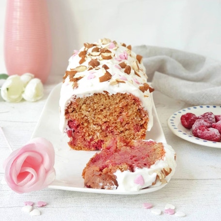 Le cake rose aux betteraves et framboises