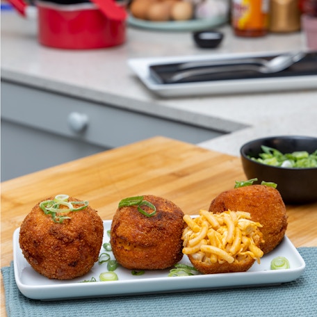 Bolinhos de Macarrão com Queijo e Frango