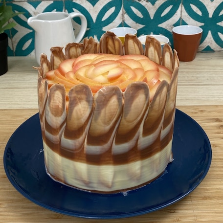 Elegant Caramel Apple Cake with a Double Chocolate Finish