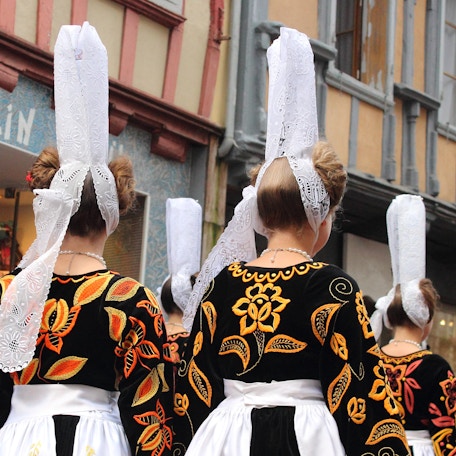 La coiffe bretonne, symbole d’identité