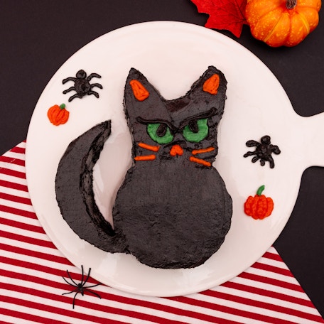 Le gâteau chat noir